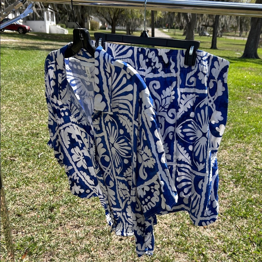 H&M Blue and White Patterned Top and Short Set